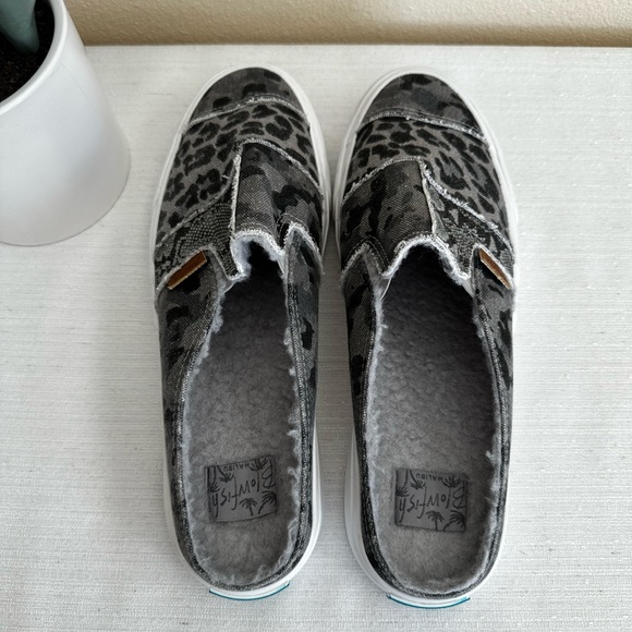 New Blowfish Moki Gray Cheetah Patchwork Fabric Plush Mules Woman’s 8.5 - Picture 9 of 12
